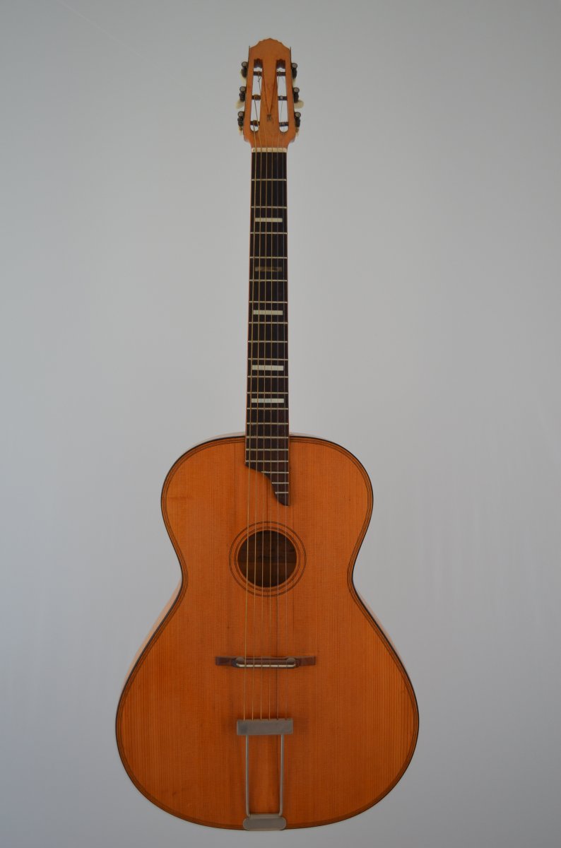 Guitare De Araldo De Bernardini à Nice 1956