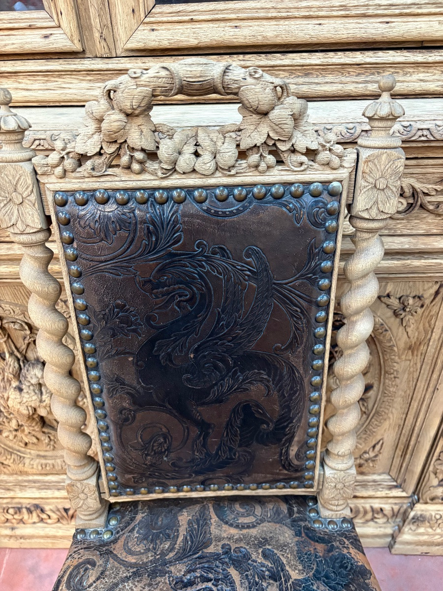 Richly Carved Oak Hunting Dining Room -photo-3