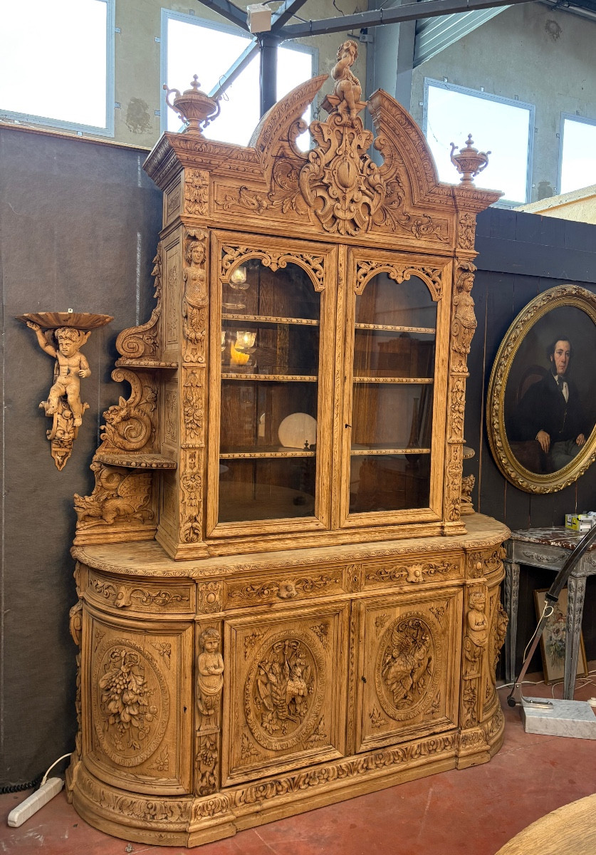 Richly Carved Oak Hunting Dining Room 