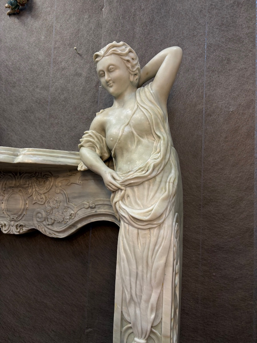 Cheminée au cariatides en marbre de Carrare Style Art Nouveau -photo-3