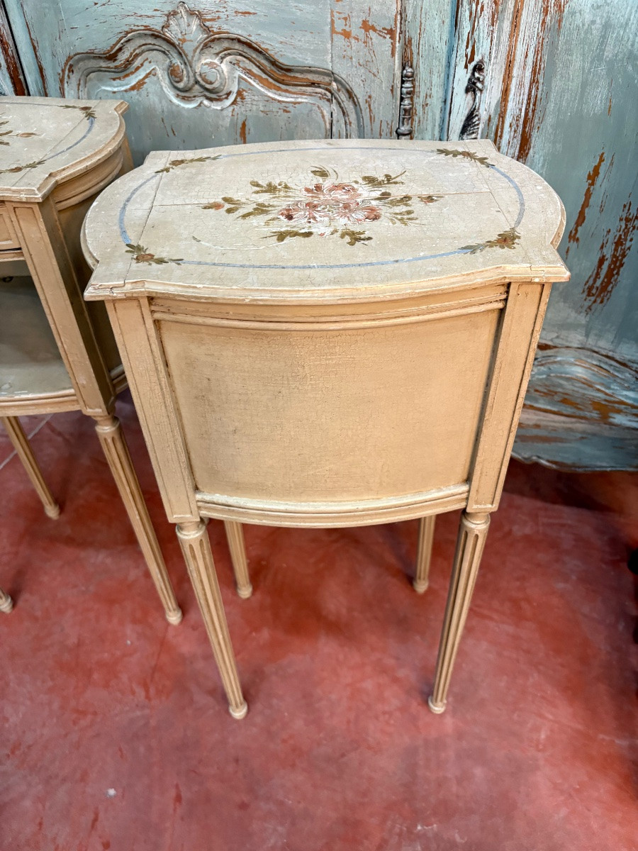 Paire de chevets de style Louis XVI -photo-2