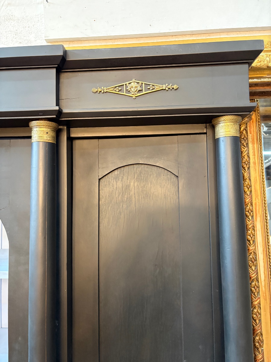 Bibliothèque de style empire ouvrant par trois portes -photo-3