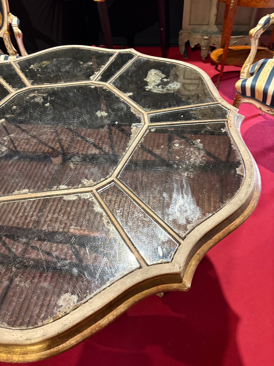 Napoleon III-style Coffee Table In Richly Carved Gilded Wood, With A Mirrored Top -photo-4