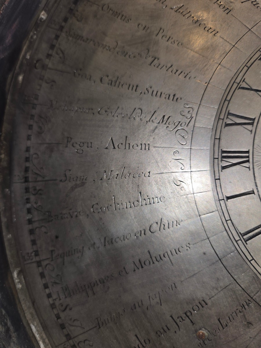 Pendule Worldtime vers 1730 faite à Nancy par Glaire pour Stanilslas Leszczynski roi de pologne-photo-5