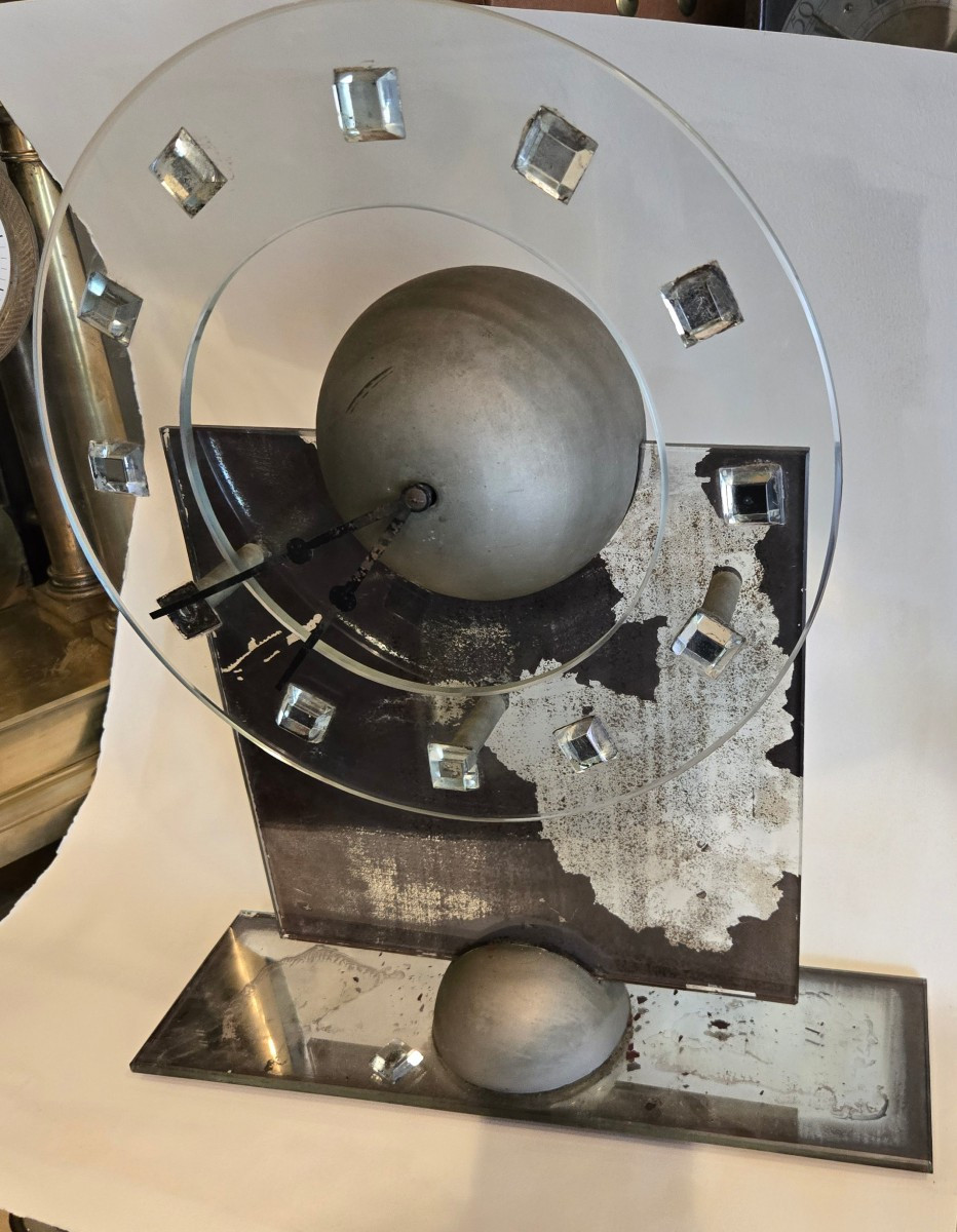 Pendule moderniste vers 1920 par Jean Tranchant