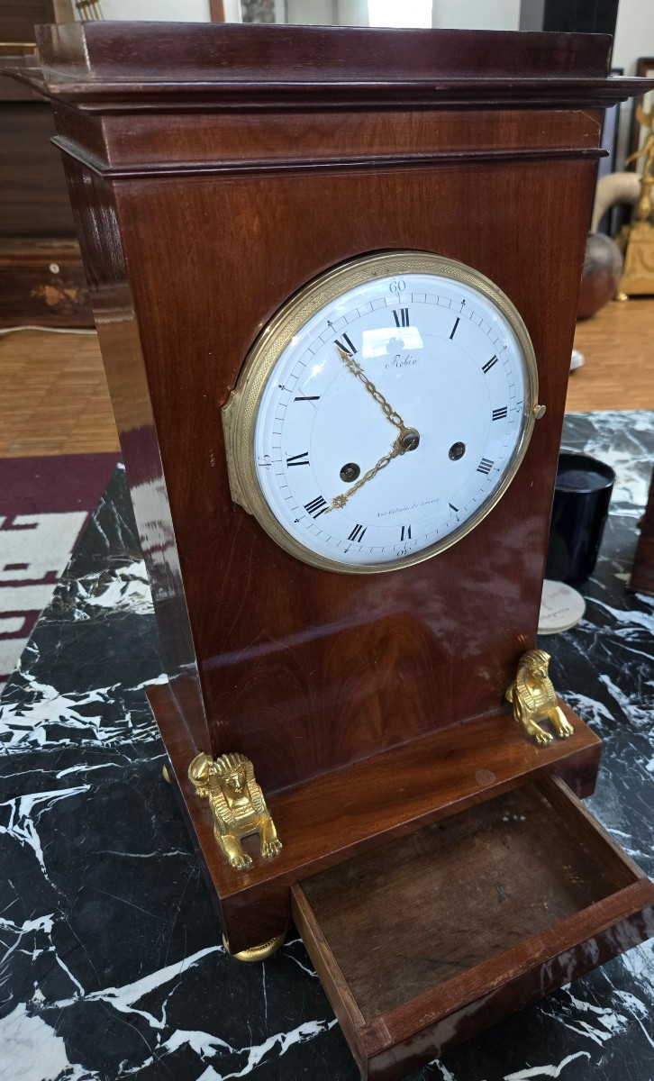 Robin Clock In Mahogany About 1795