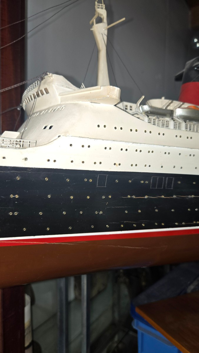Model Of The France Ocean Liner Circa 1960-photo-3