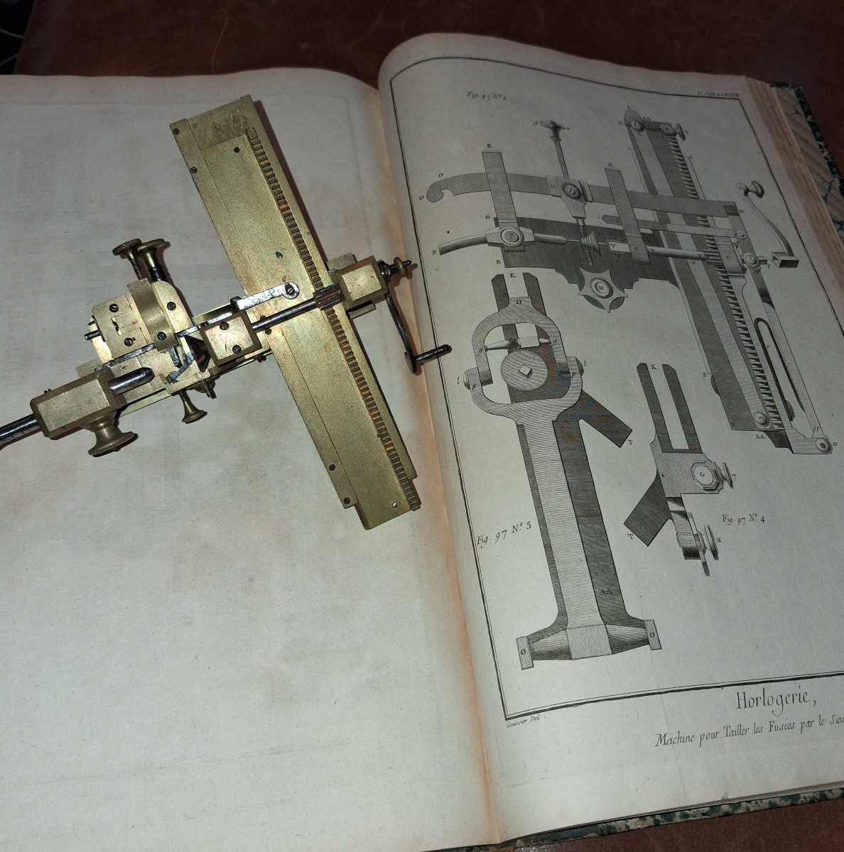 Machine For Cutting Spindles For Pendulums And Clocks