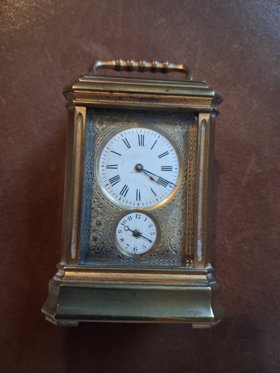 Pendulette miniature avec reveil 