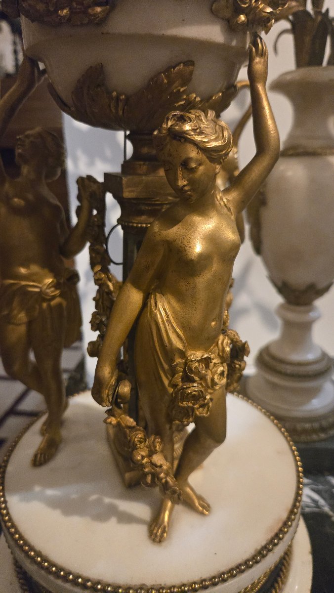 Garniture de cheminee pendule aux trois graces candélabre aux cygnes époque Lous XVI de Adamson-photo-4