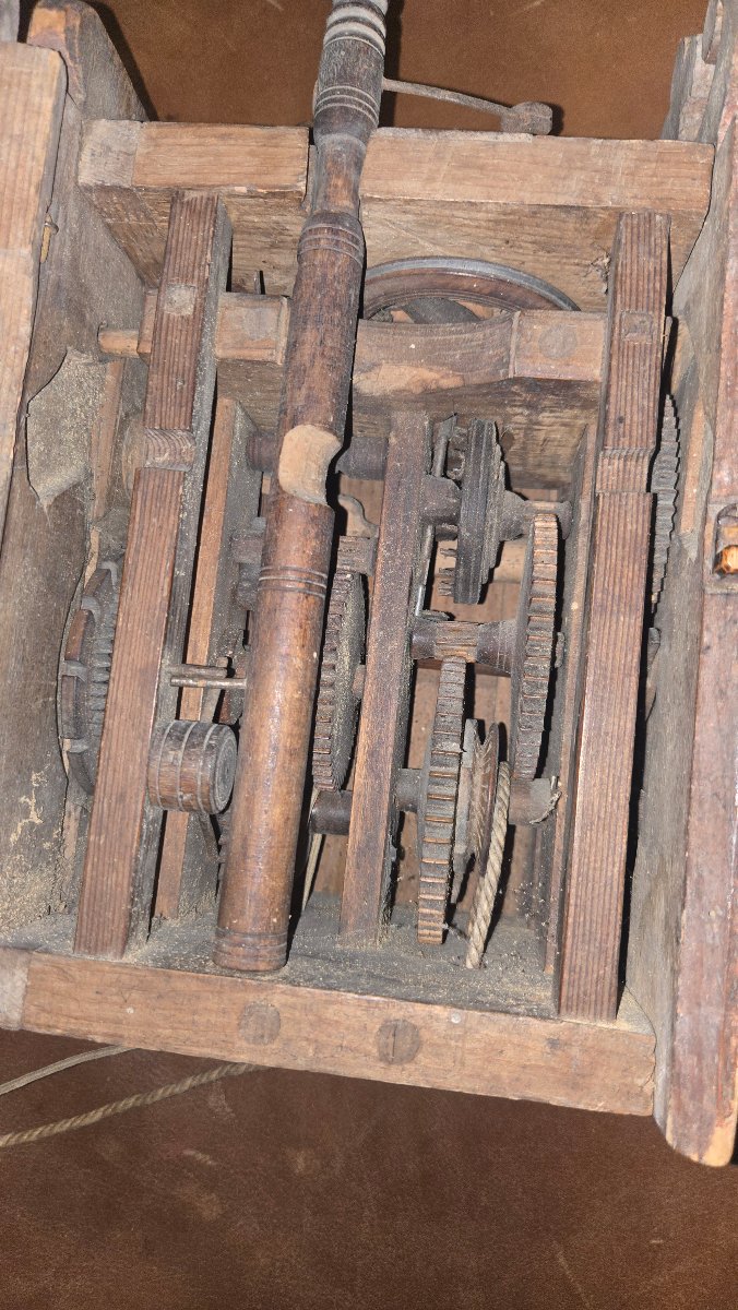 Black Forest Grandfather Clock With A Date Plate From 1686-photo-2