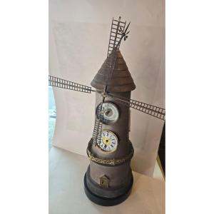 Pendule en forme de moulin automate