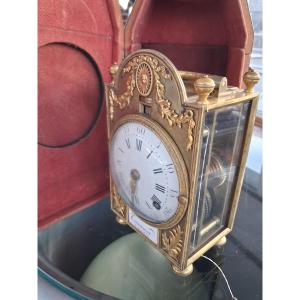 Pendulette pendule de Tavernier à Paris d’epoque Louis XVI