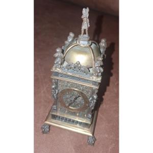 Pendule pendulette miniature style renaissance