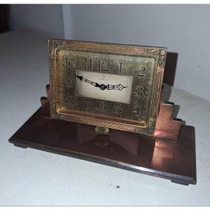 Pendulette pendule Omega vers 1920 