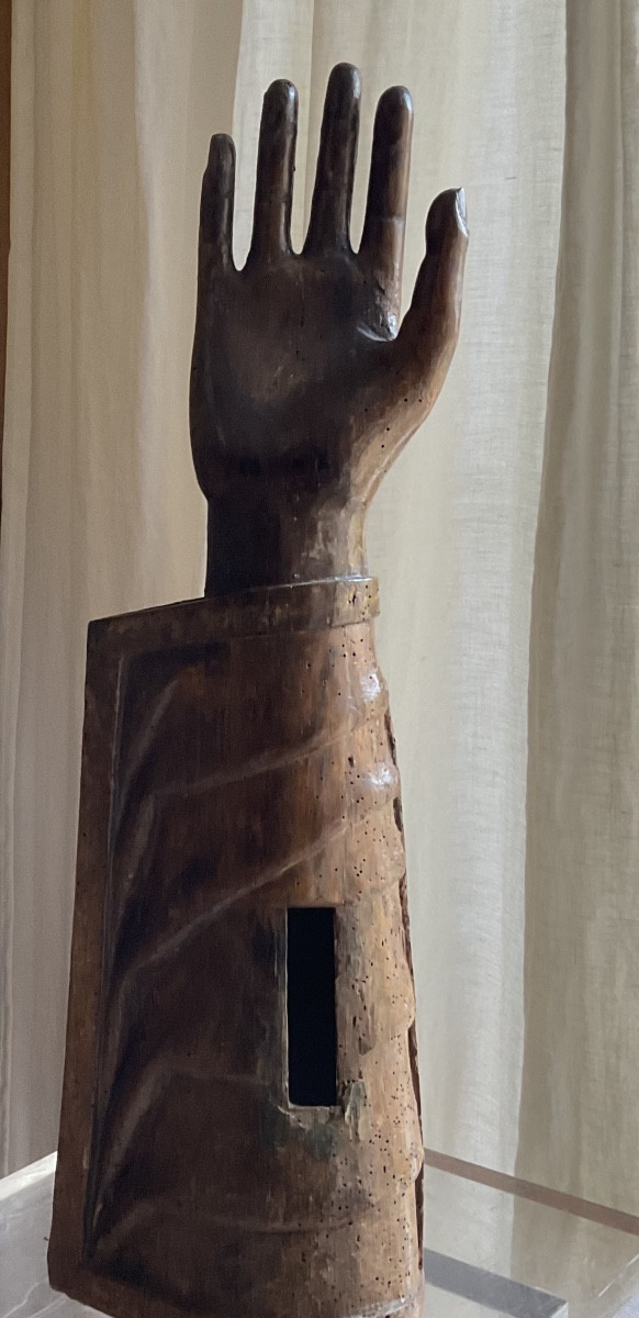 18th Century Wooden Reliquary Arm-photo-3