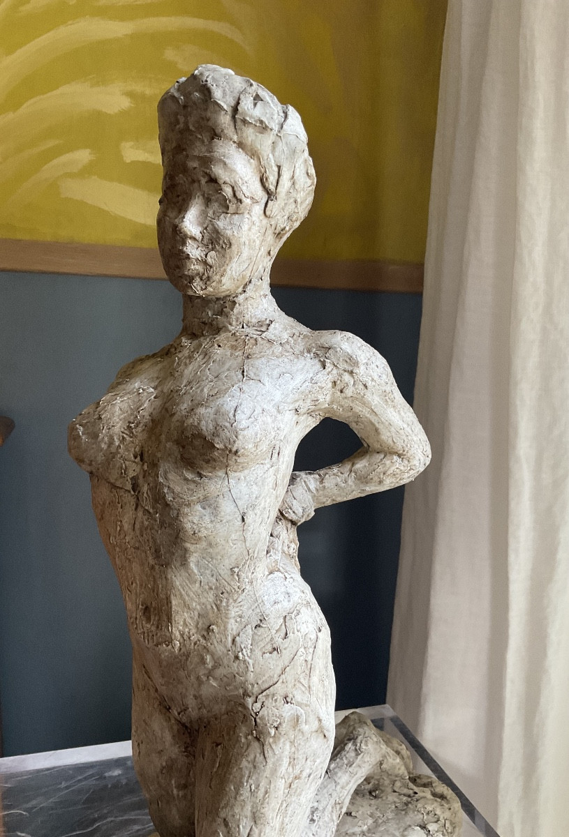 Femme  agenouillée  plâtre -photo-4