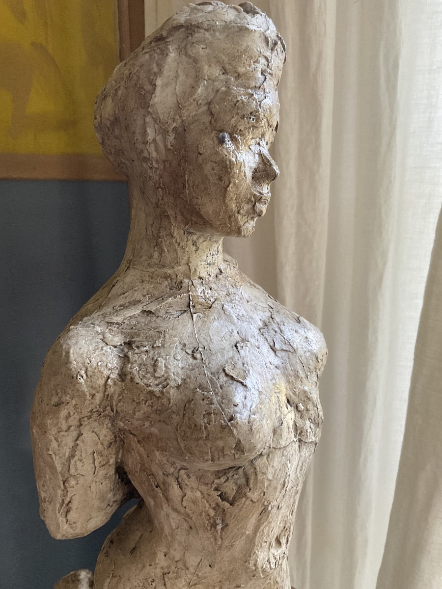 Femme  agenouillée  plâtre -photo-1