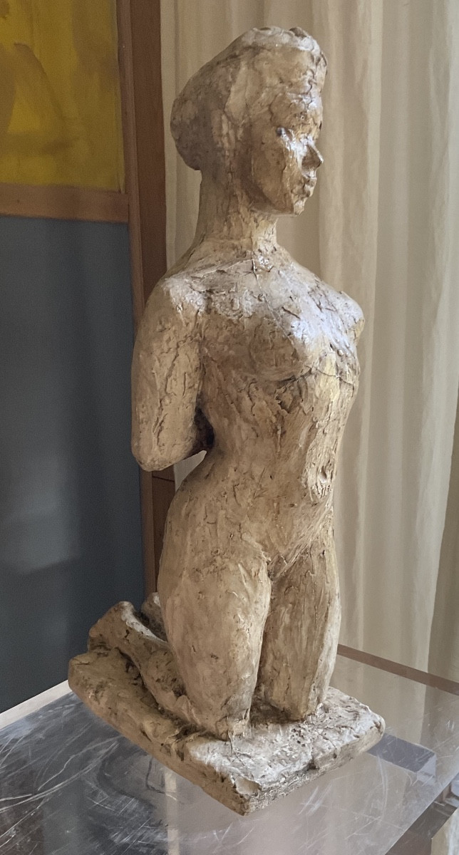 Femme  agenouillée  plâtre -photo-2