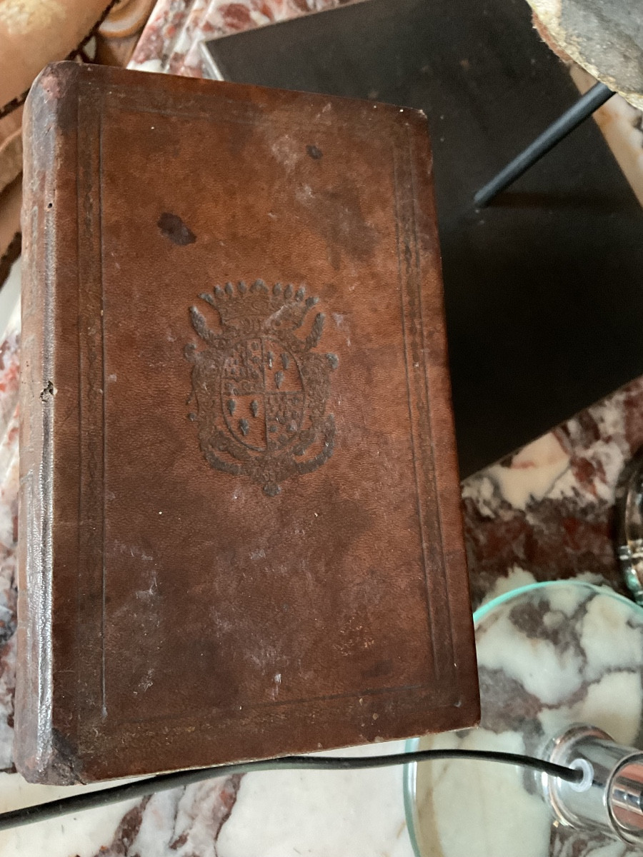 Boîte livres verres trompe l’œil -photo-4