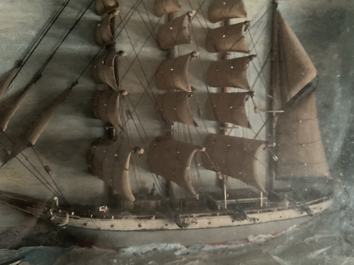 Diorama Of Old Wood, Arrival At The Port-photo-3