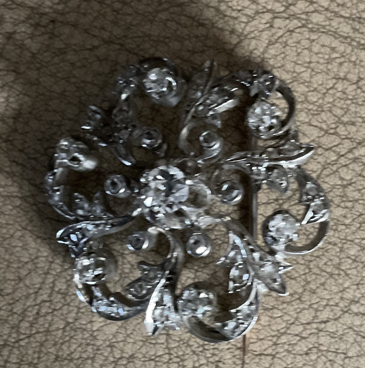 Rosette Brooch In 18k White Gold And Silver, Late 19th Century-photo-3