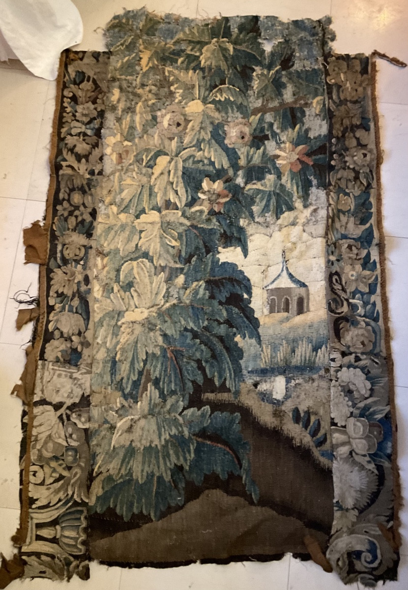 In Its Original State, An Old Tapestry Kiosk In A Park