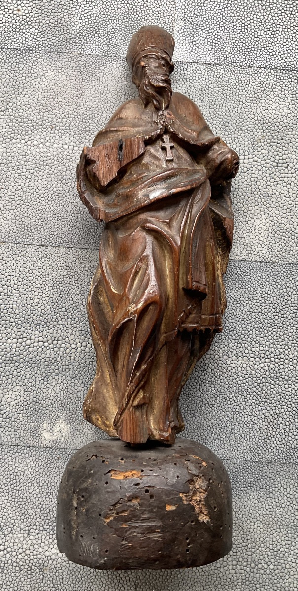 Small Statue Of Saint On A Pedestal -photo-3