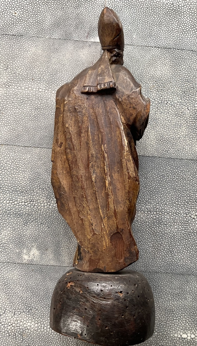 Small Statue Of Saint On A Pedestal -photo-4