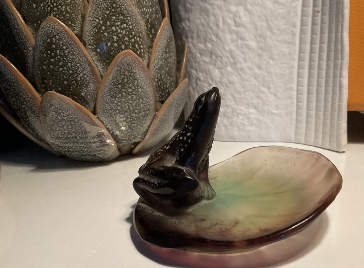 Daum Trinket Tray Leaf And Frog 