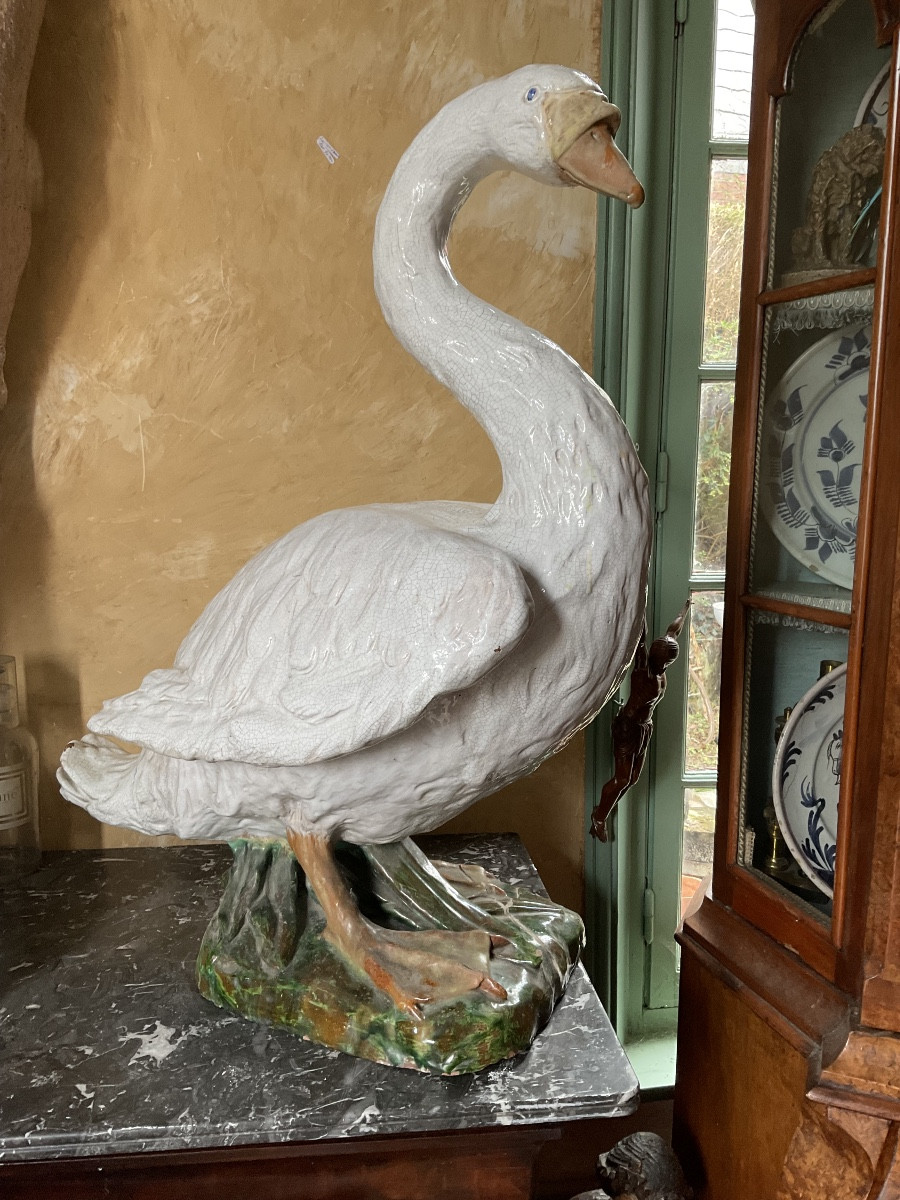 Bavent Earthenware Swan, 84cm Tall-photo-4