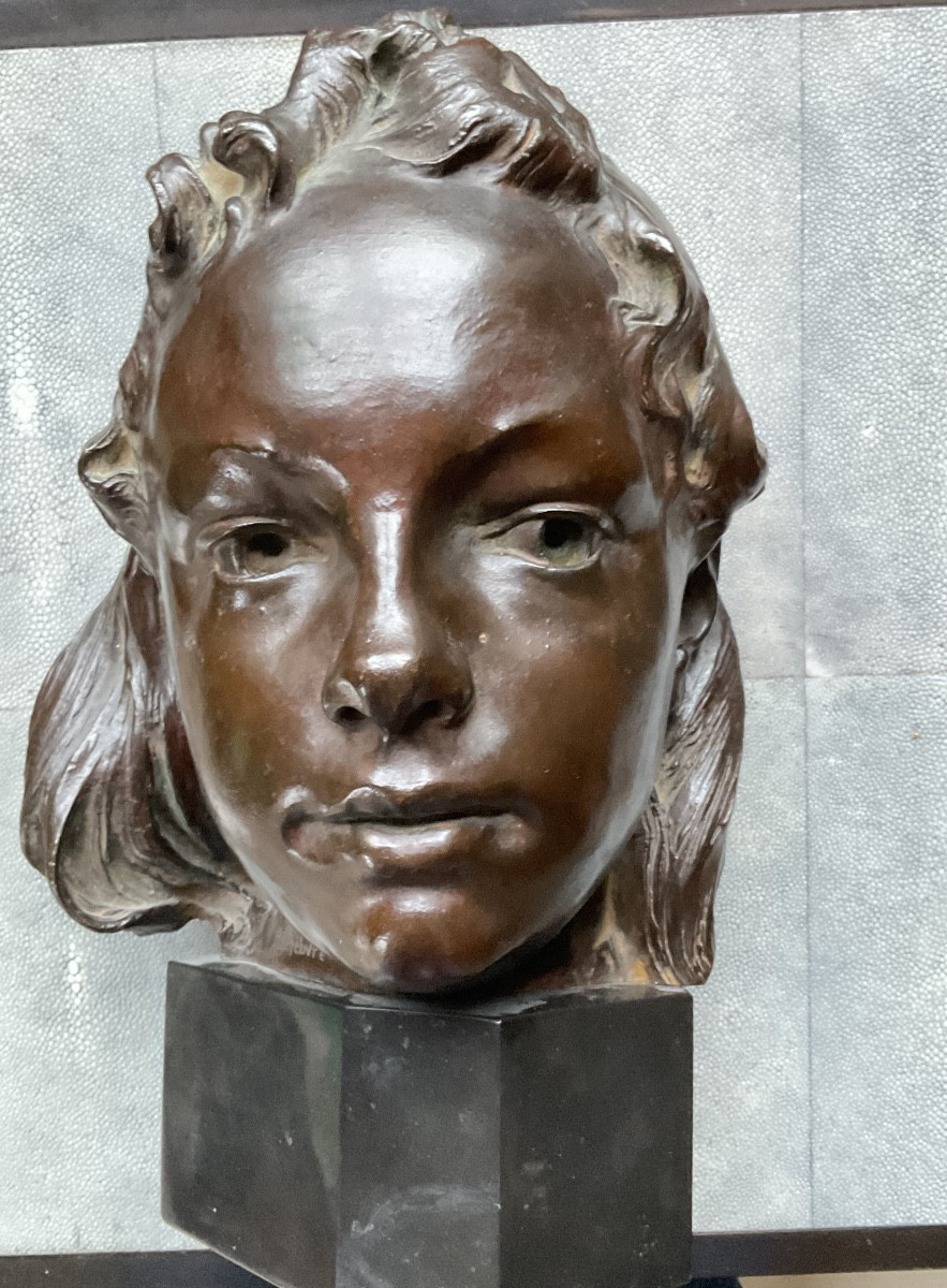 Tête de jeune fille bronze -photo-3