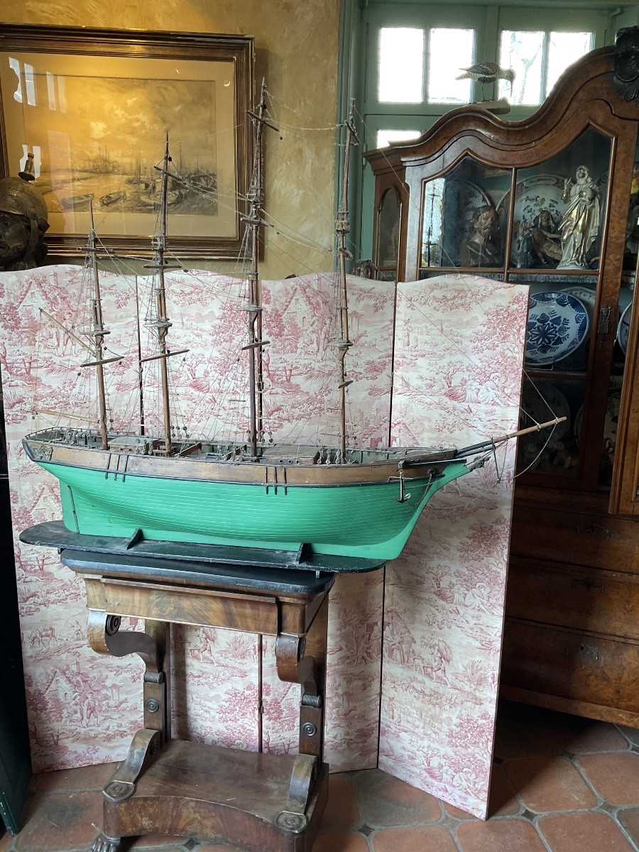 Large 4-mast Model 140long117 High.