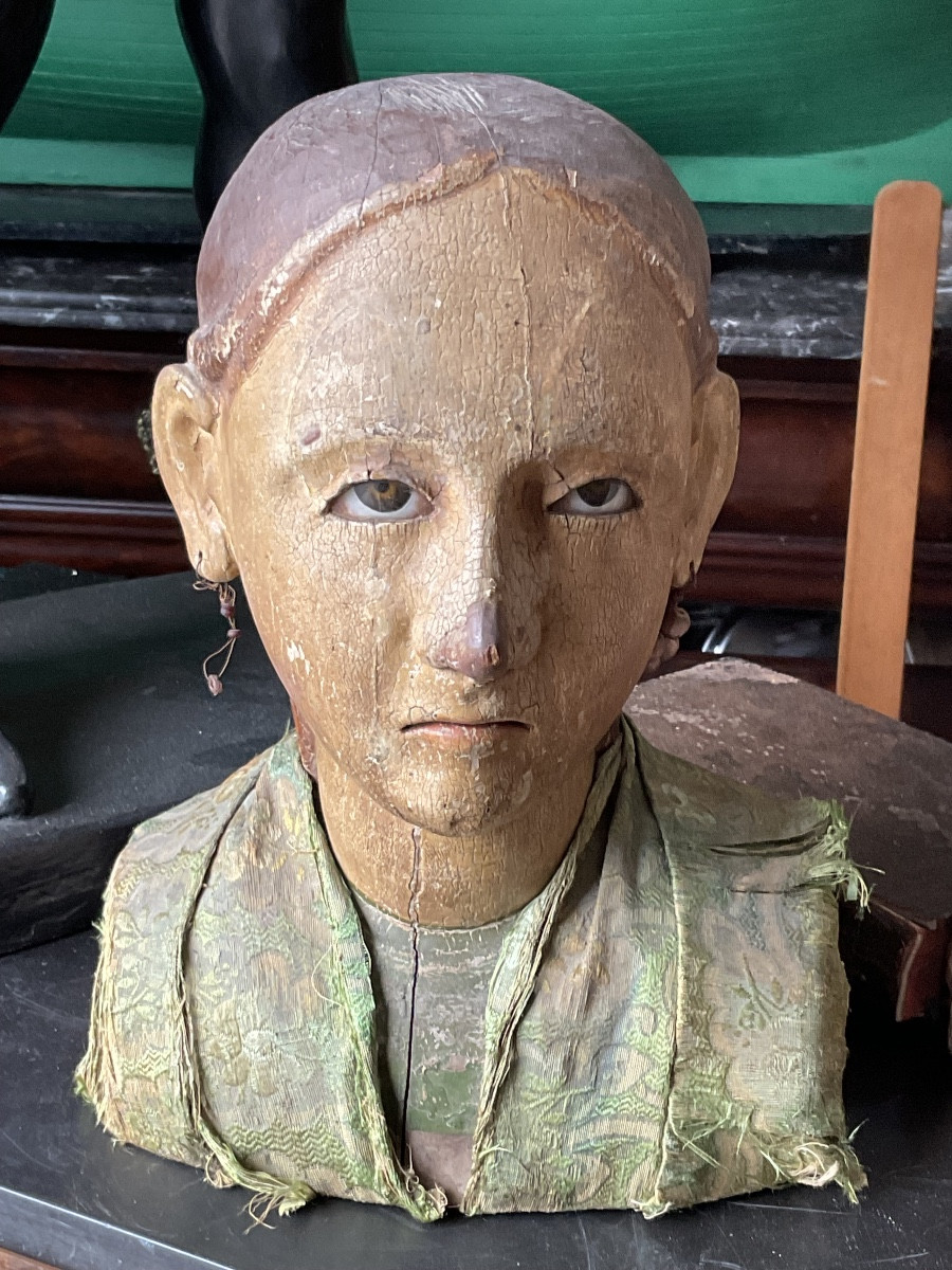 Capitol Bust 18th Century-photo-2