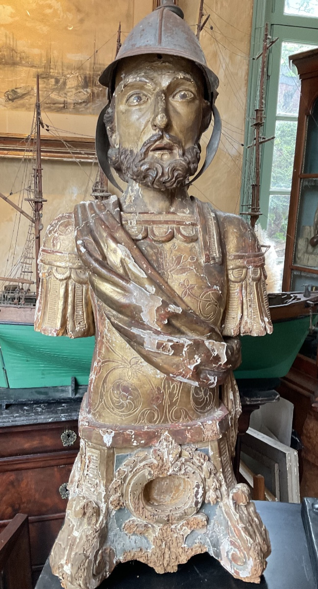 Large 17th Century Italian Gilded Wood Reliquary In Mint Condition-photo-1