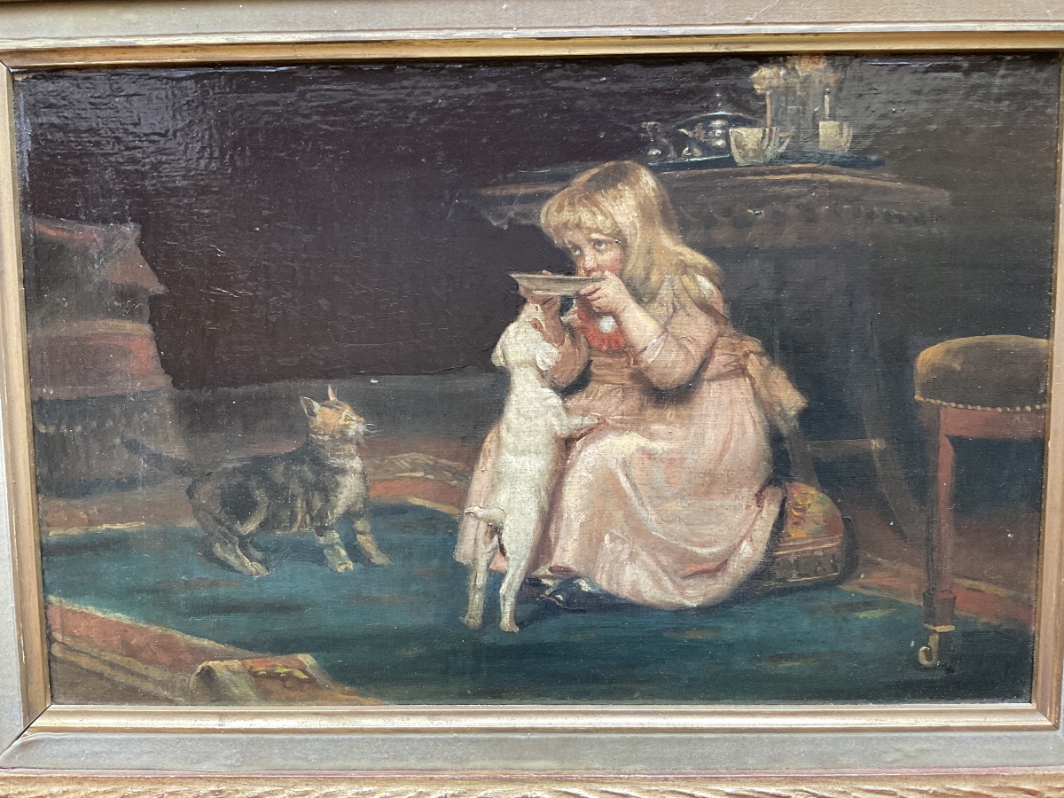 Petite fille entourée de son chat et de son chien-photo-3