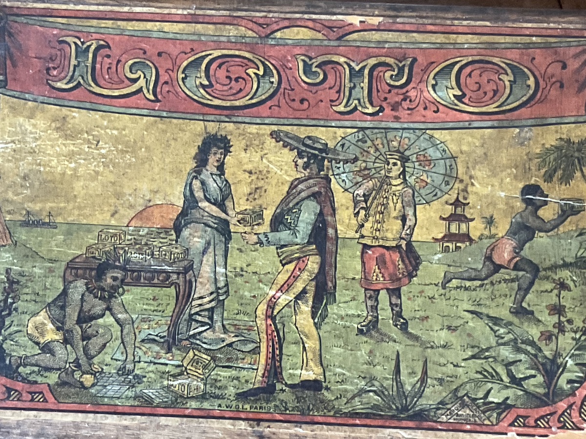 Boîte loto très belle décoration coloniale