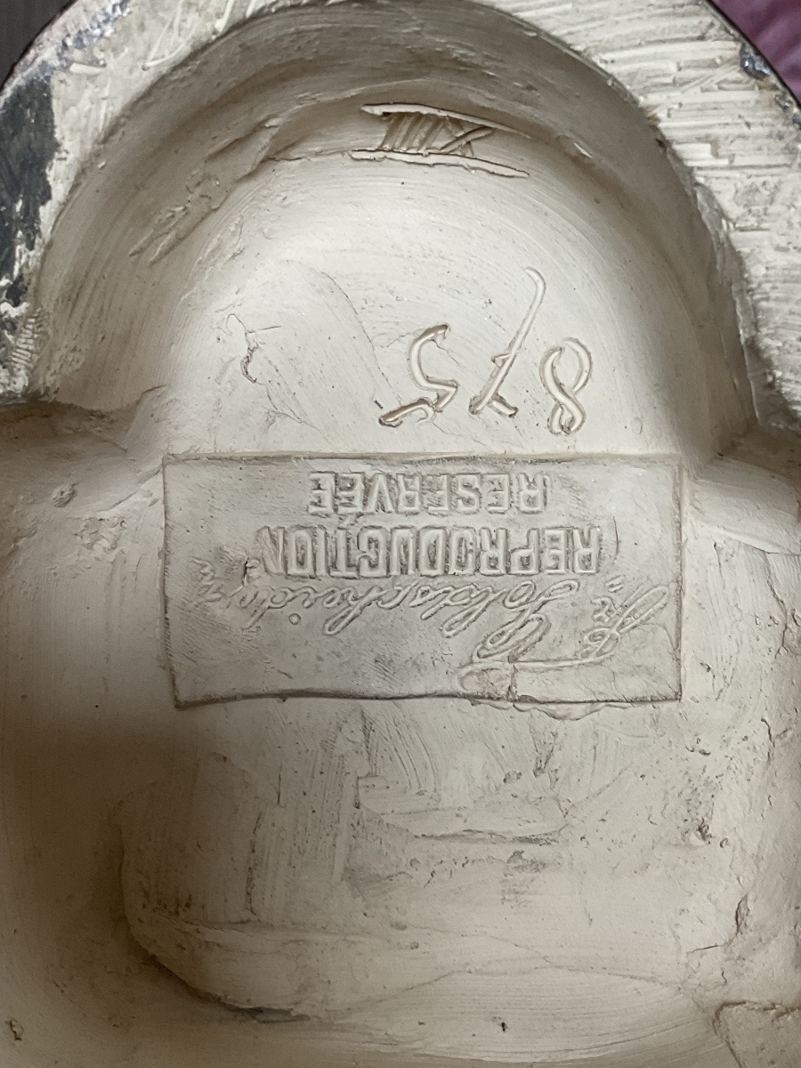 Woman With Water Jug Cachet Godscheider-photo-4