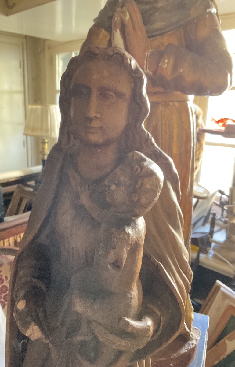 18th-century Gilded Wood Sculpture Of A Saint In Prayer-photo-4