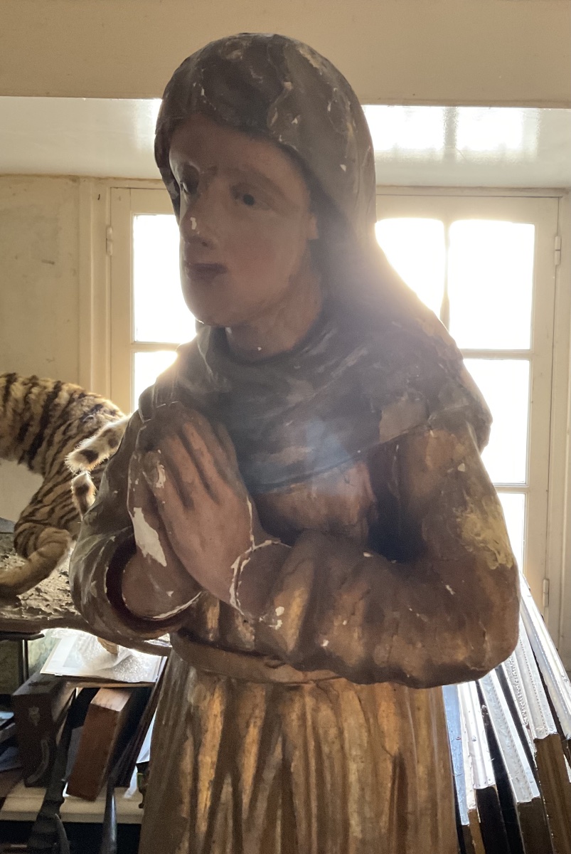 18th-century Gilded Wood Sculpture Of A Saint In Prayer