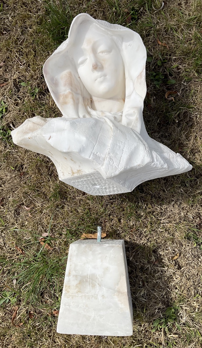 Bust Of A Woman In Alabaster And Marble-photo-3