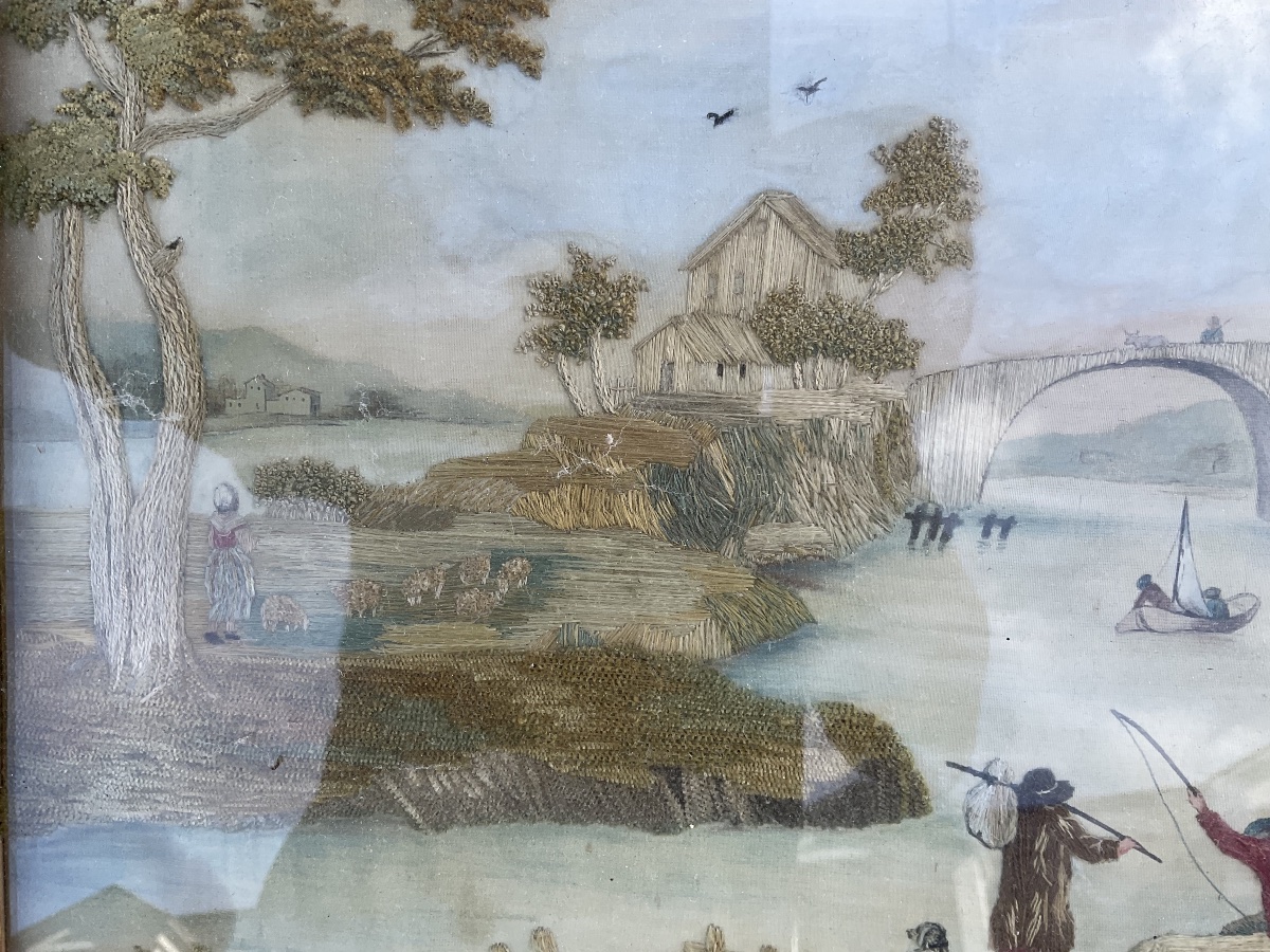 Travail de broderie représentant des personnages au bord de l’eau-photo-3