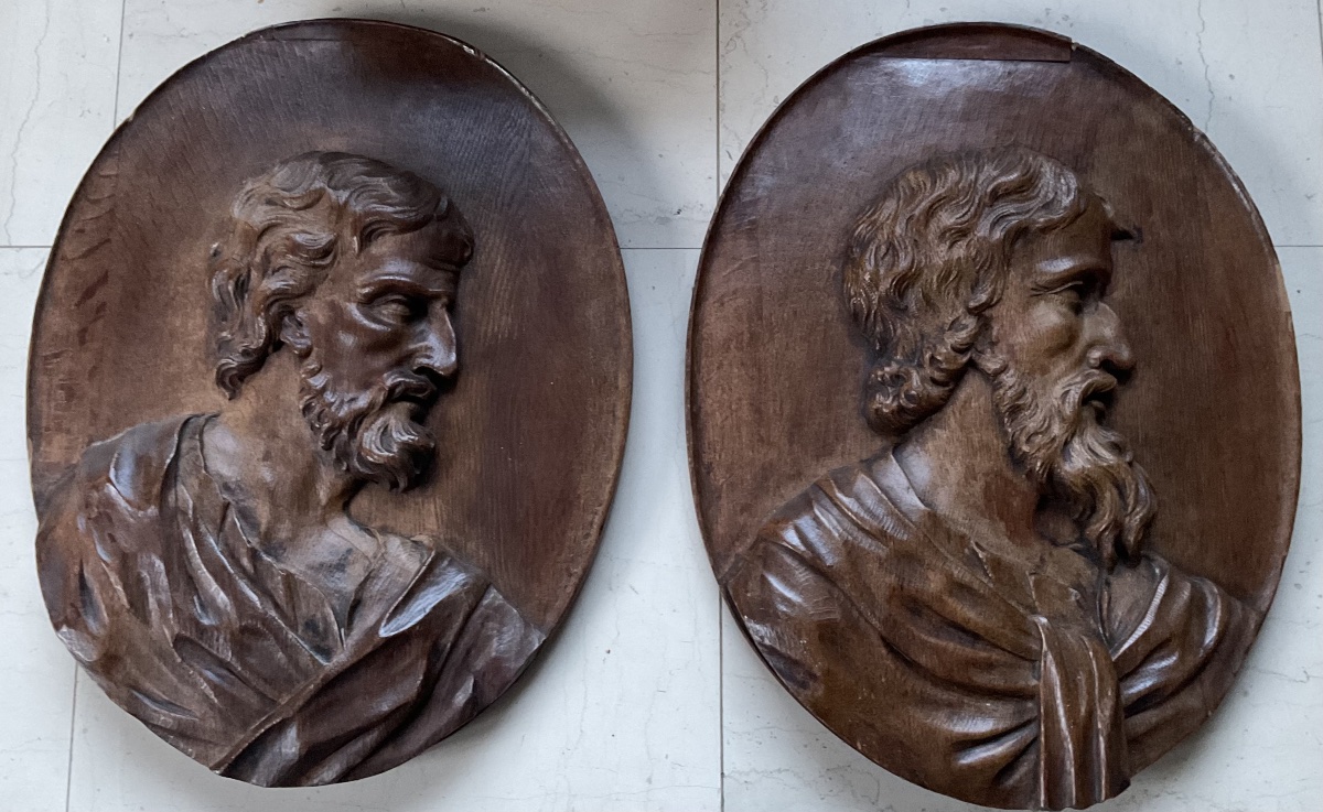 Large Pair Of 18th-century Oak Medallions