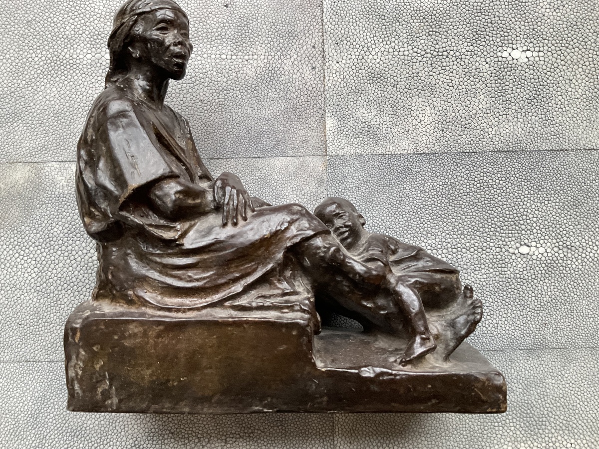 "african Motherhood," Bronze By Alfredo Pina -photo-3