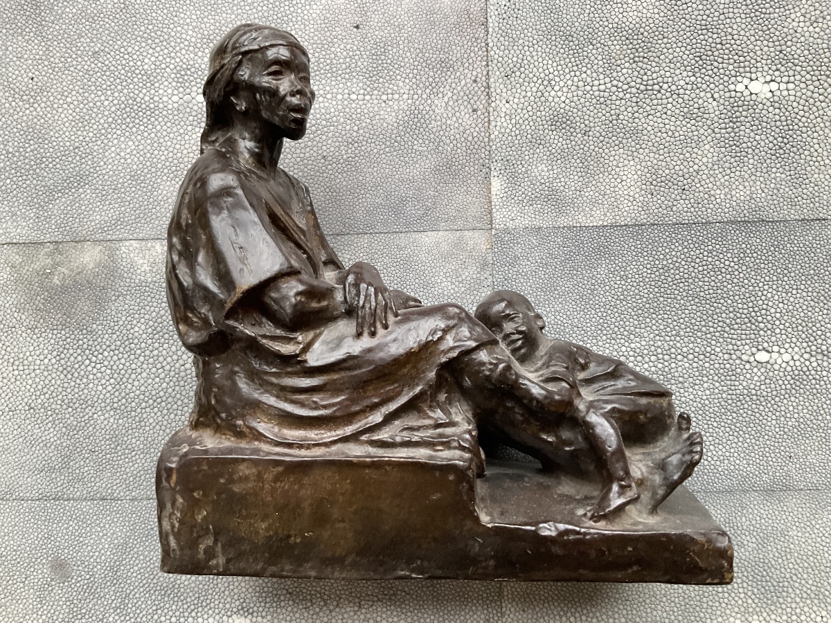 "african Motherhood," Bronze By Alfredo Pina -photo-6