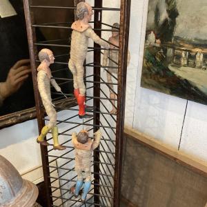 Quatre personnages de crèche de Naples 