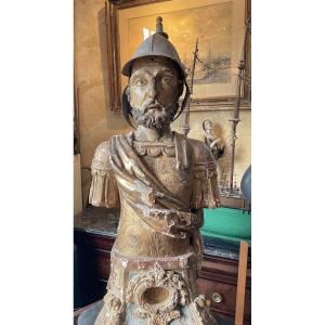 Large 17th Century Italian Gilded Wood Reliquary In Mint Condition
