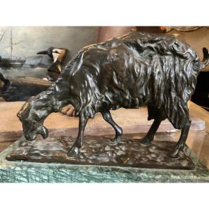 Chèvre bronze par PJ Mene