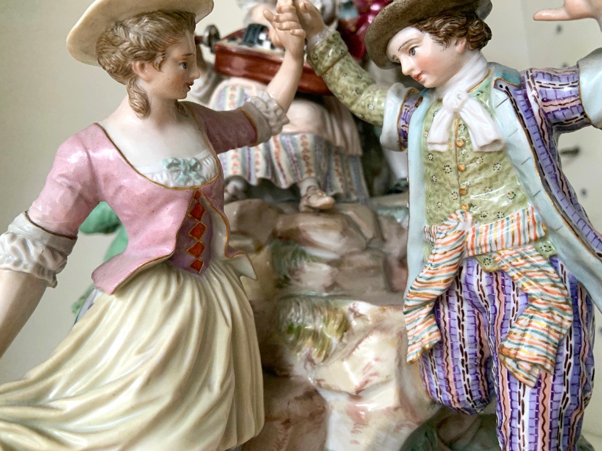 Large Group Of Meissen Porcelain Figurines “gärtnergruppe Am Baum”, Thanksgiving