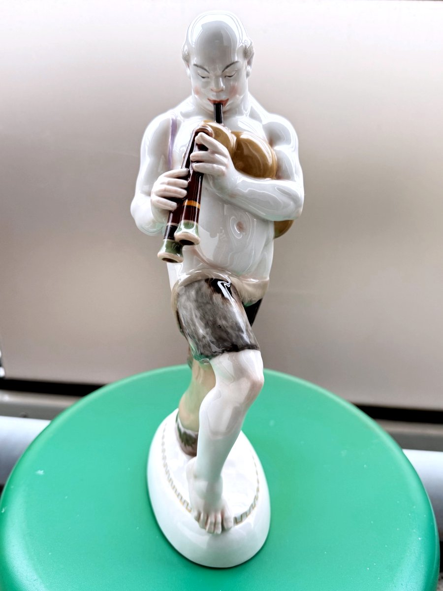 Kpm Berlin. Arab With Bagpipes From The Wedding Procession. Porcelain Figure After A 1905 Model.-photo-2